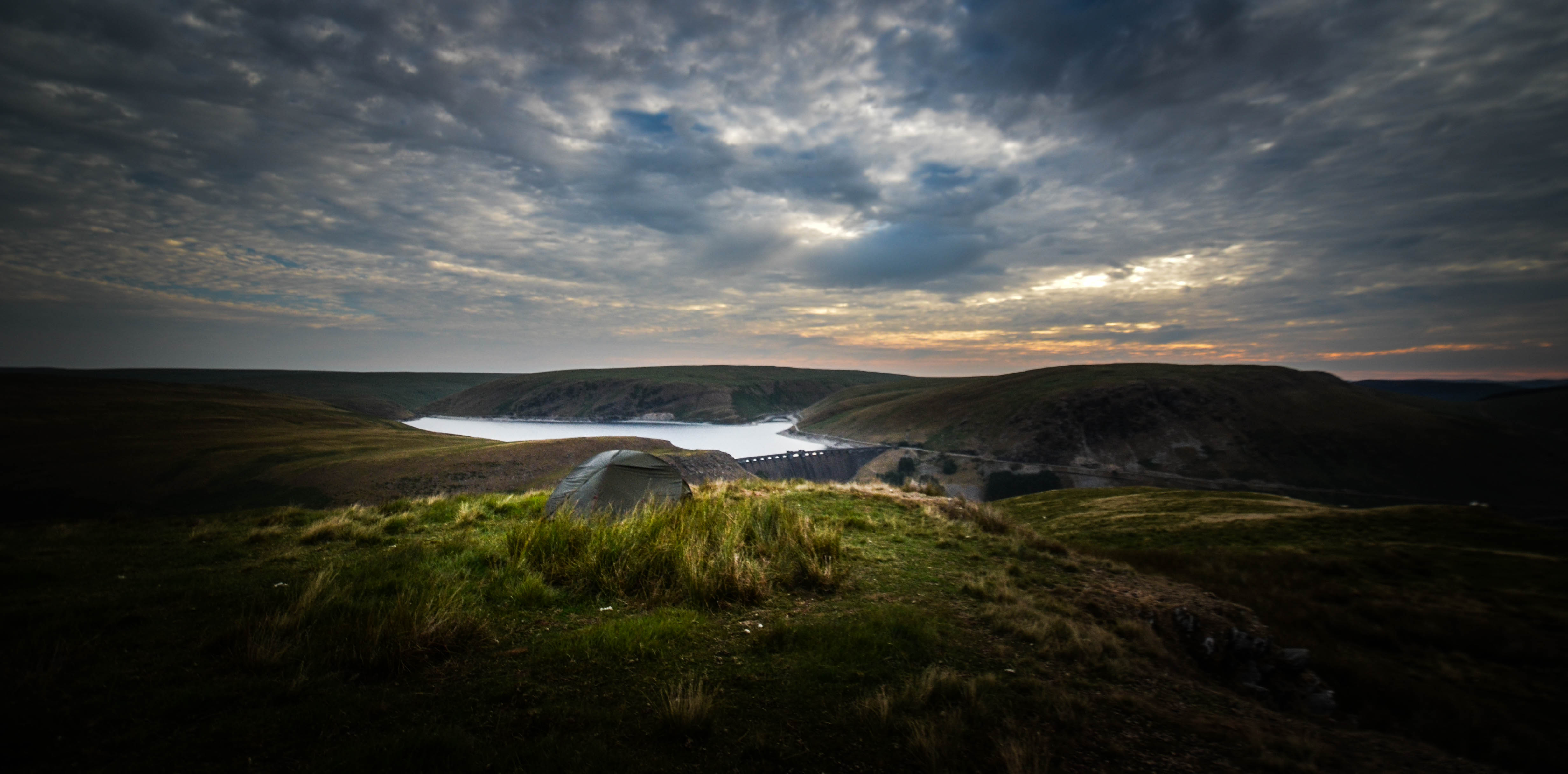 Wild camping in Elan Valley via@henwickcharlie | Land Rover Explore